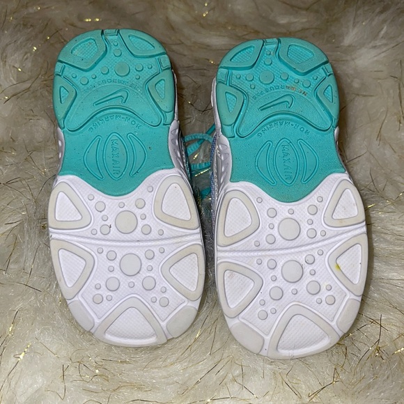 Nike | Unicorn | size 4c - Picture 6 of 10
